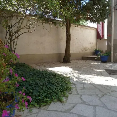 Апартаменты Superbe Dans Quartier Calme *